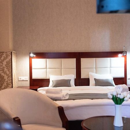 Kraveli Hotel Tbilisi Eksteriør bilde