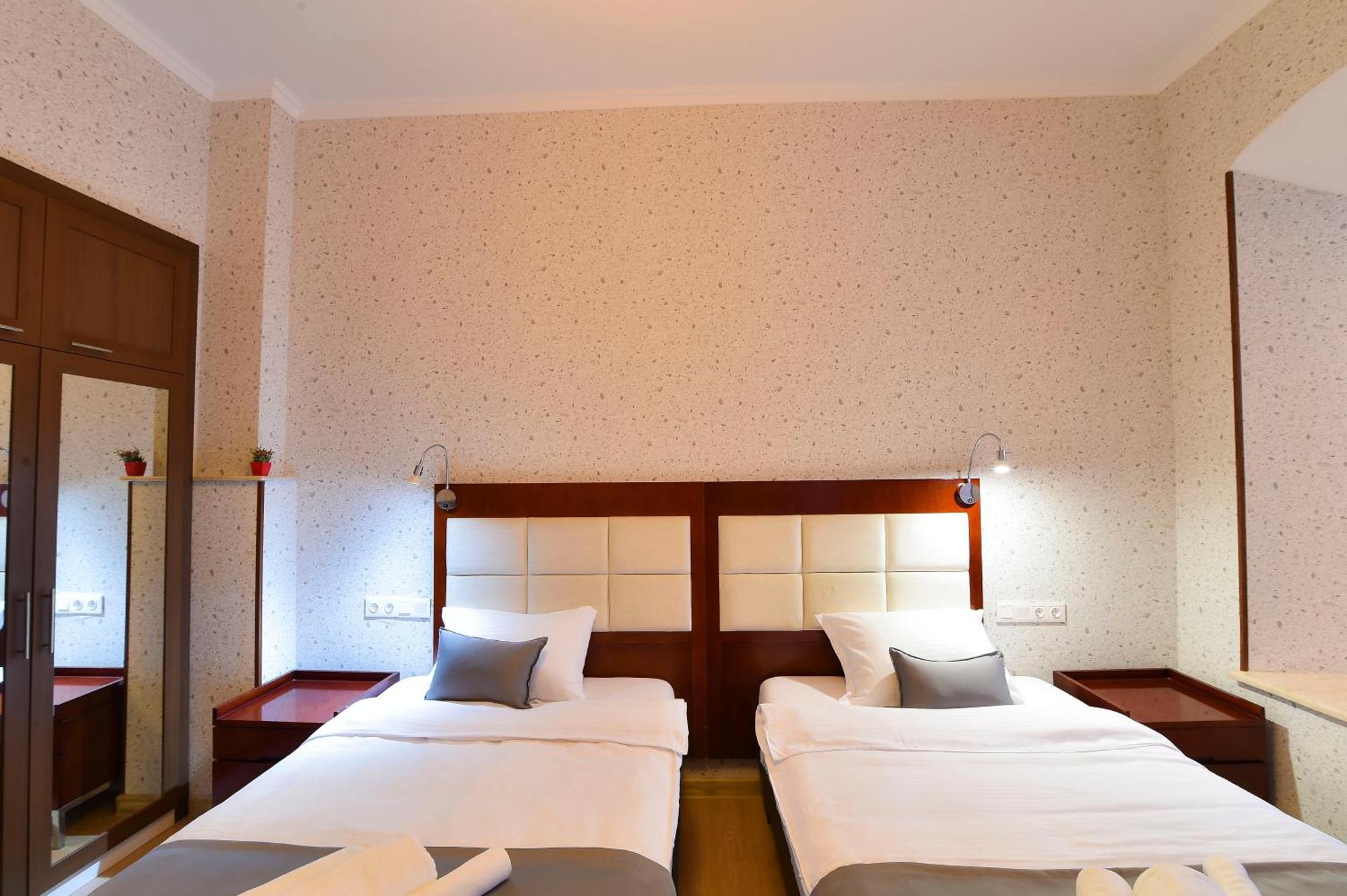 Kraveli Hotel Tbilisi Eksteriør bilde