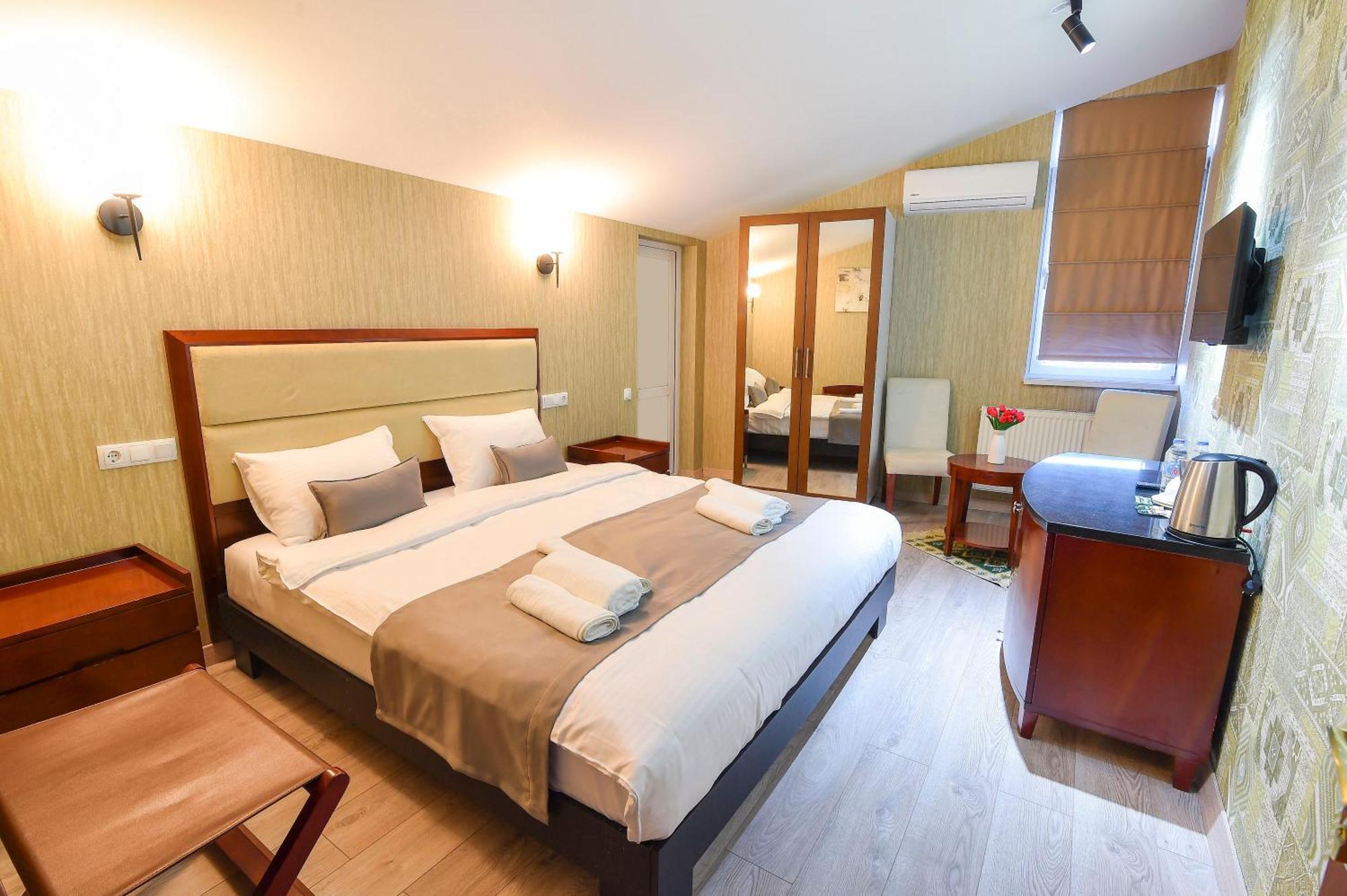 Kraveli Hotel Tbilisi Eksteriør bilde