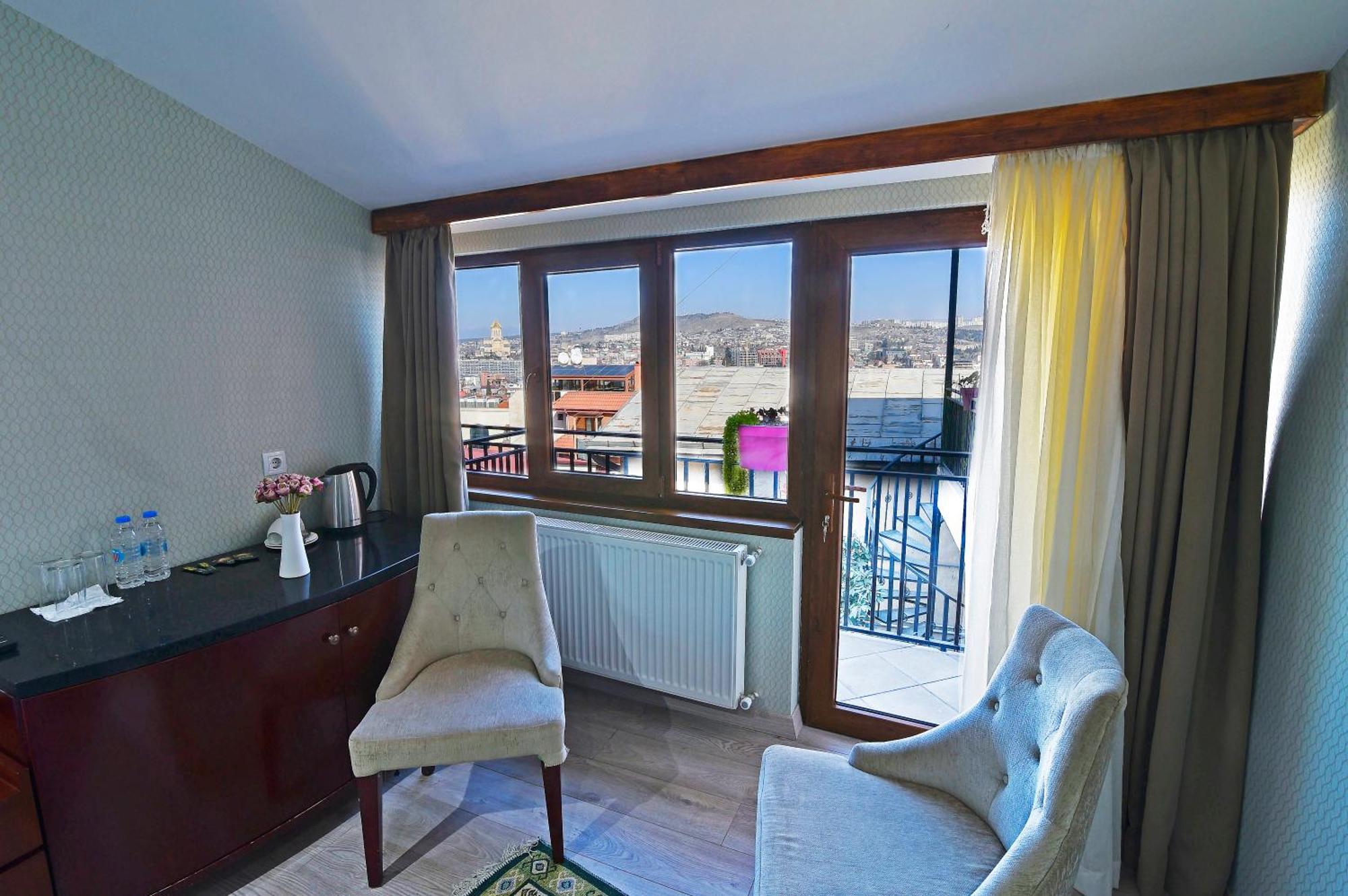 Kraveli Hotel Tbilisi Eksteriør bilde