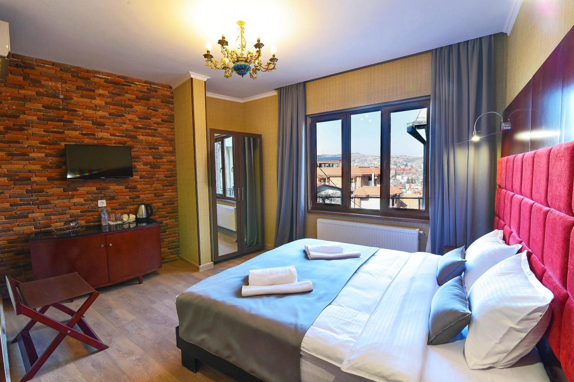 Kraveli Hotel Tbilisi Eksteriør bilde
