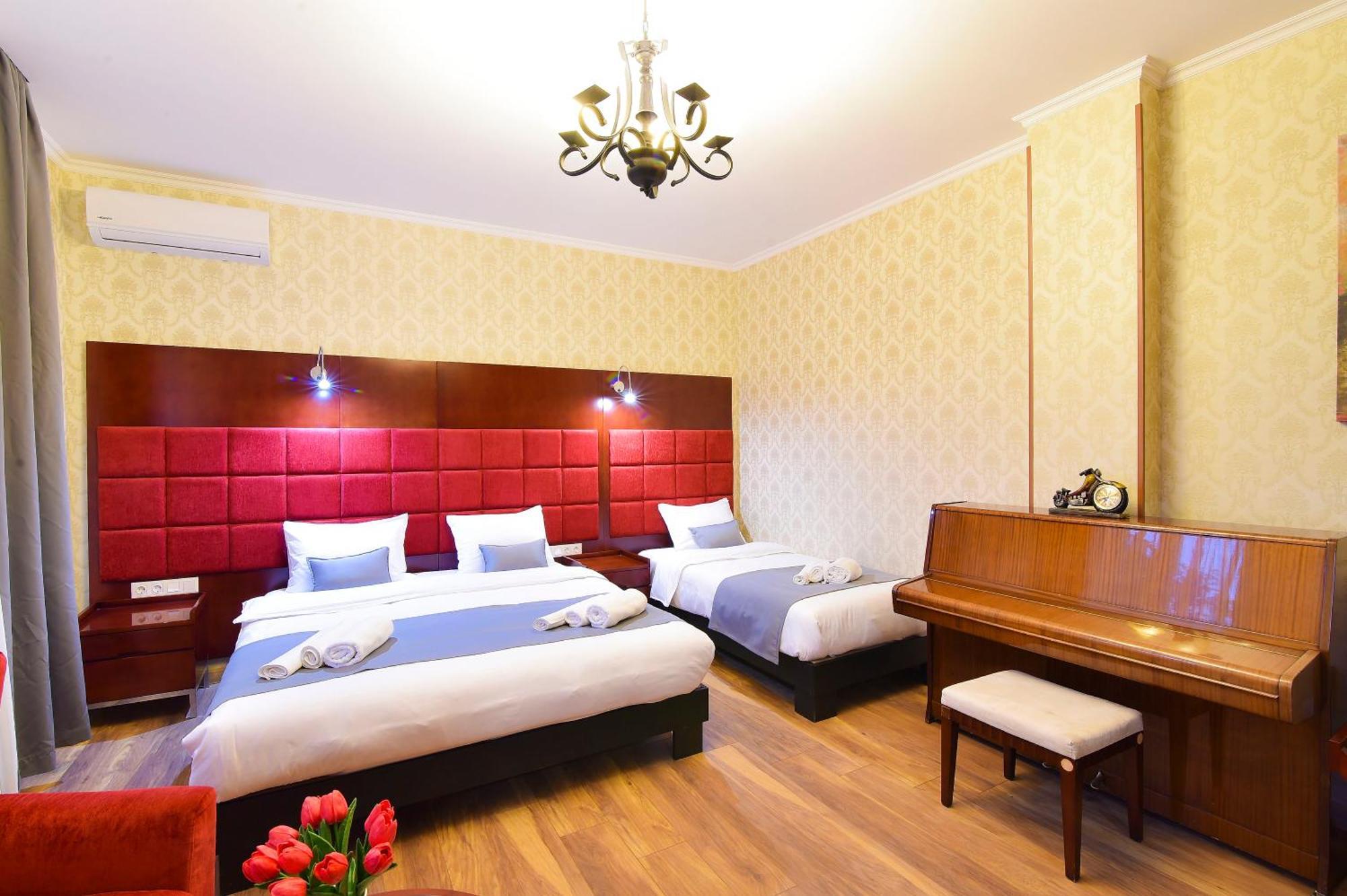 Kraveli Hotel Tbilisi Eksteriør bilde