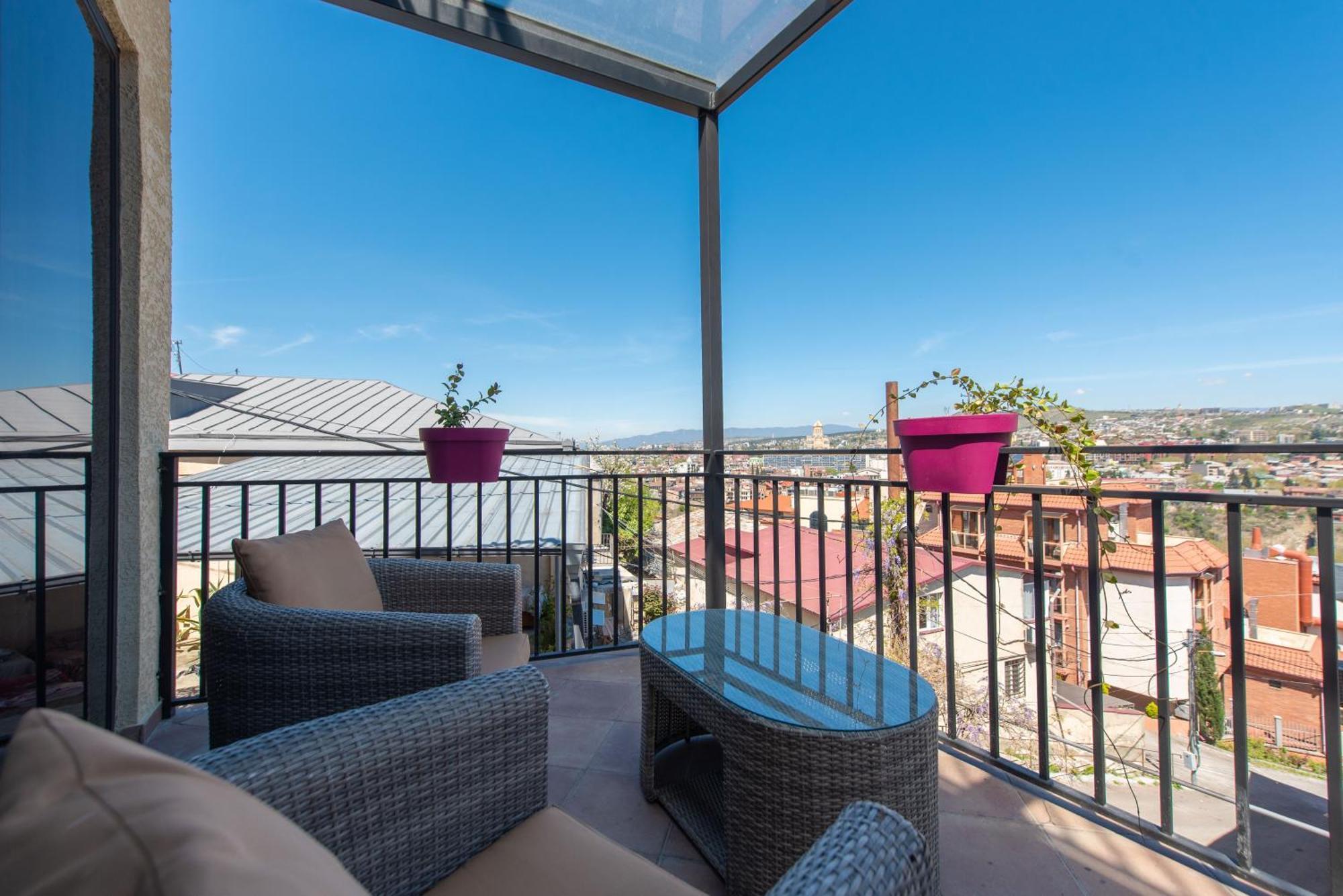 Kraveli Hotel Tbilisi Eksteriør bilde