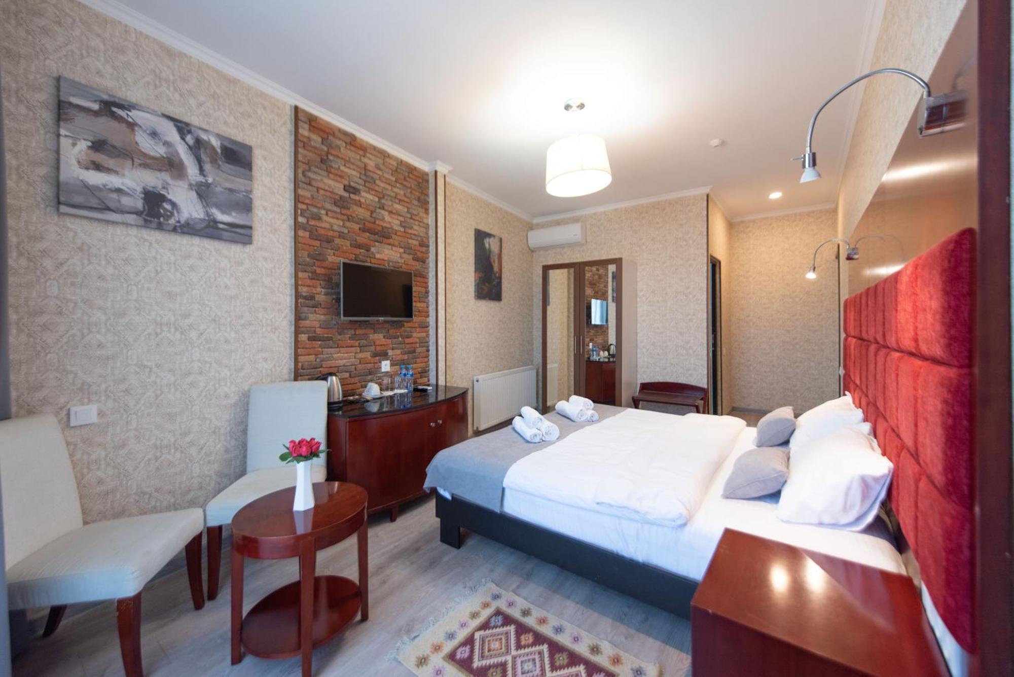 Kraveli Hotel Tbilisi Eksteriør bilde