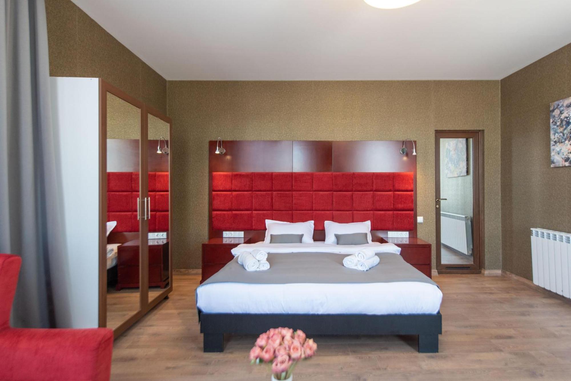 Kraveli Hotel Tbilisi Eksteriør bilde