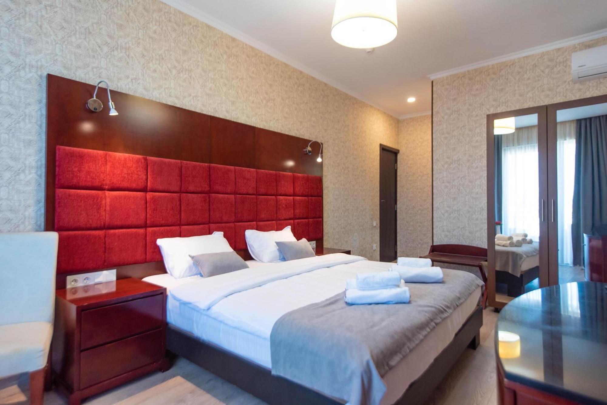 Kraveli Hotel Tbilisi Eksteriør bilde