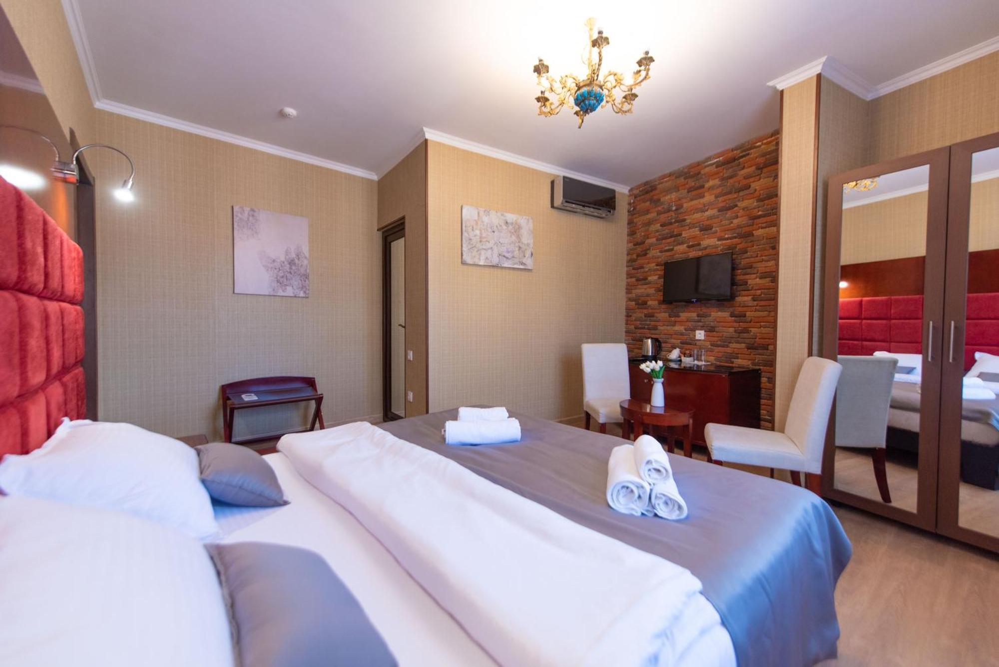 Kraveli Hotel Tbilisi Eksteriør bilde