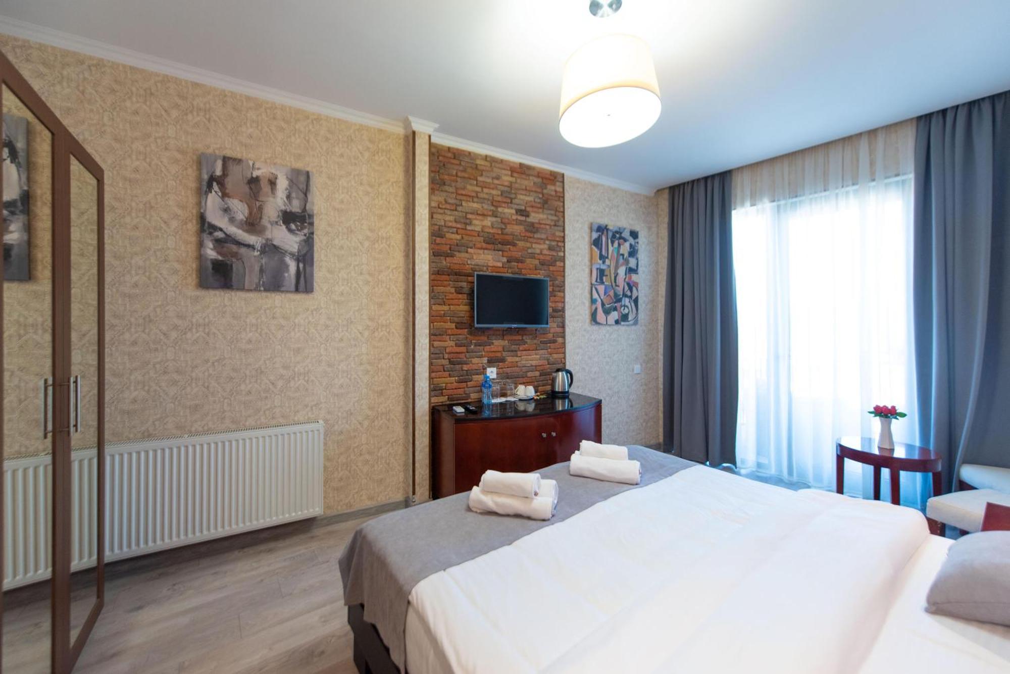 Kraveli Hotel Tbilisi Eksteriør bilde