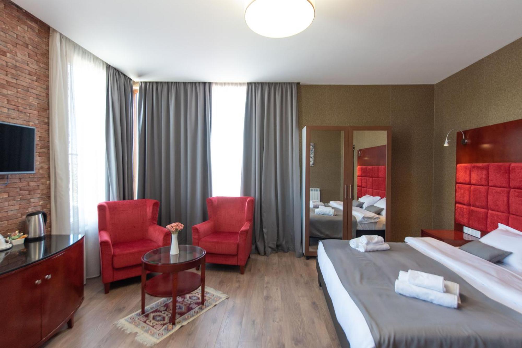 Kraveli Hotel Tbilisi Eksteriør bilde