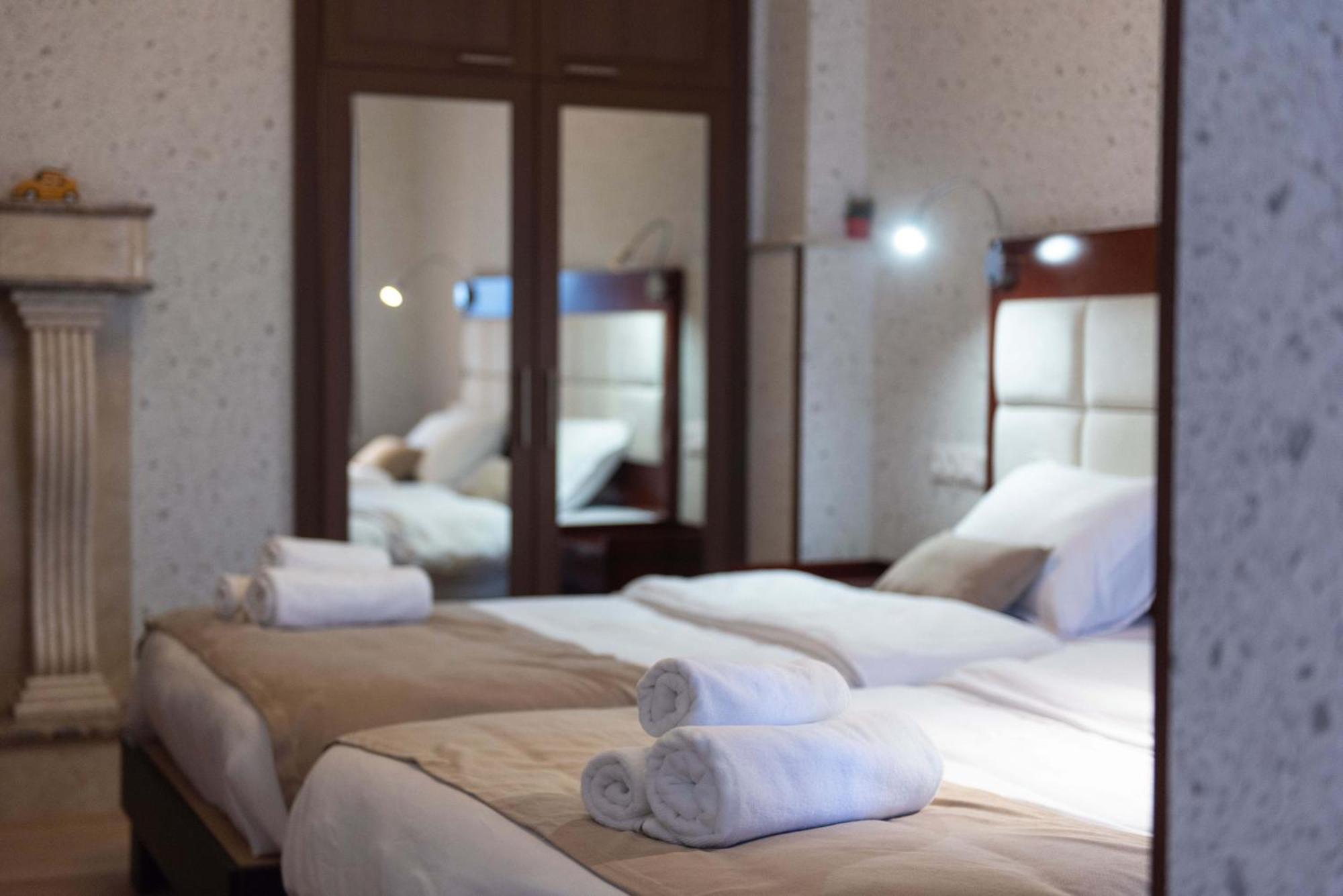 Kraveli Hotel Tbilisi Eksteriør bilde