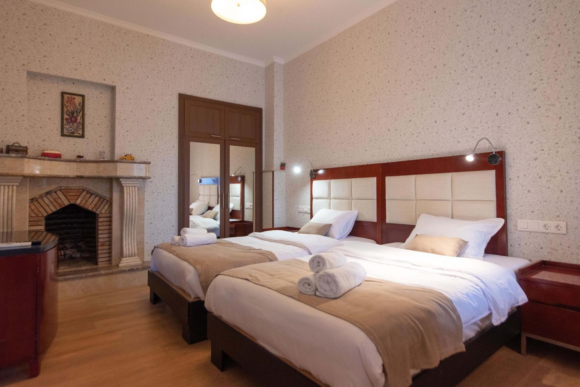 Kraveli Hotel Tbilisi Eksteriør bilde