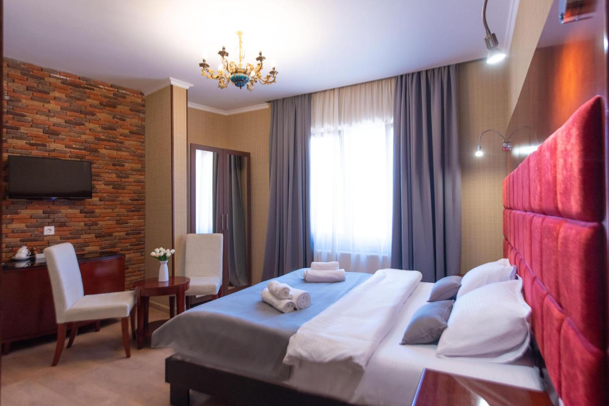 Kraveli Hotel Tbilisi Eksteriør bilde